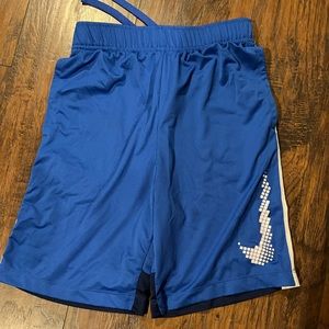 2/$15 Nike boys shorts L